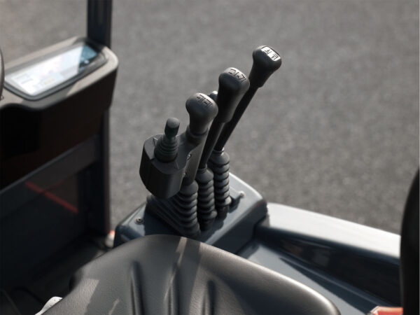 3-Wheel Electric Forklifts - Image 5