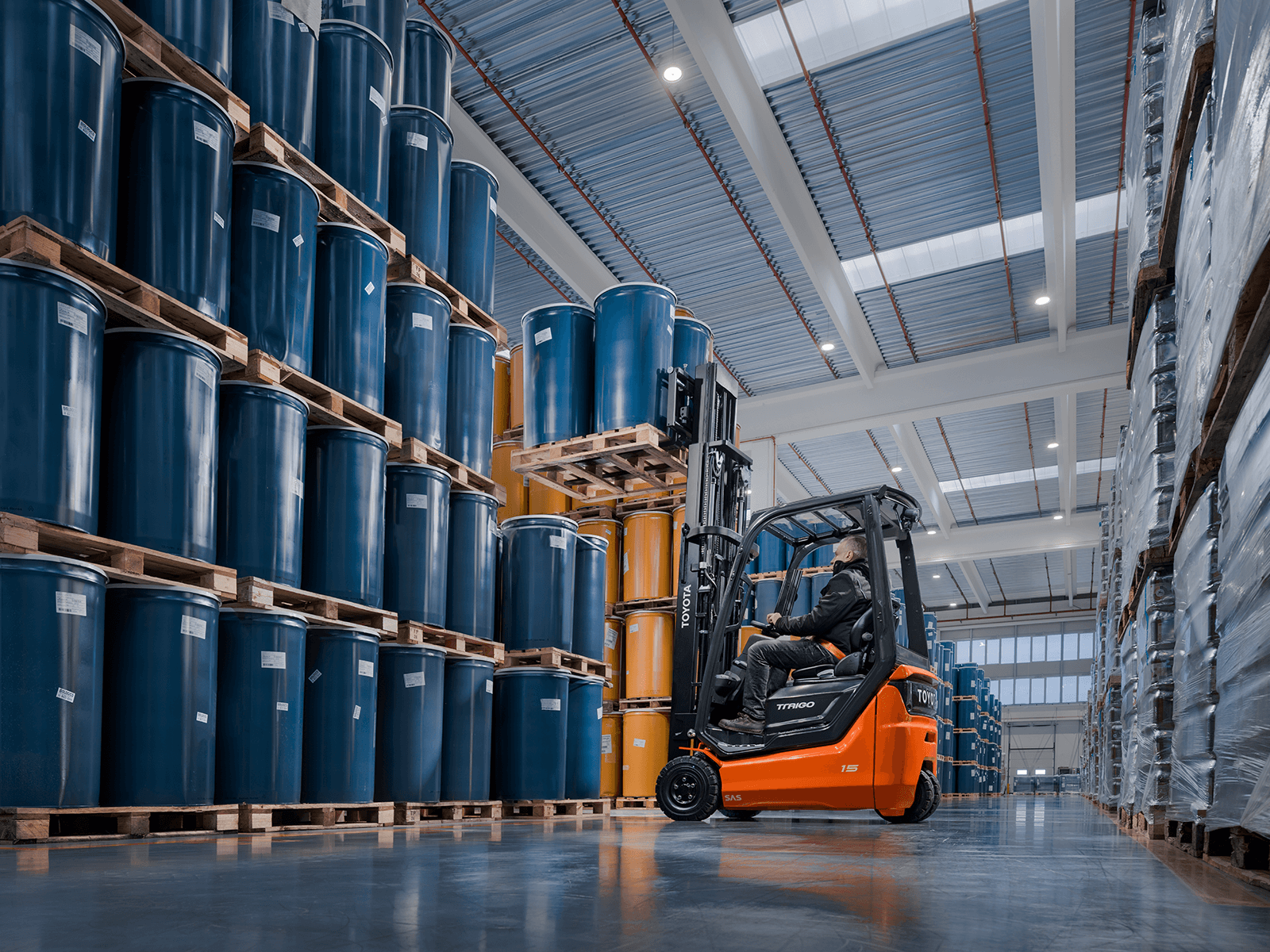 Toyota-Traigo48_stacking (1)
