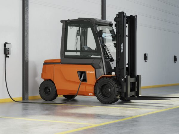 4-Wheel Electric Forklifts - Image 7