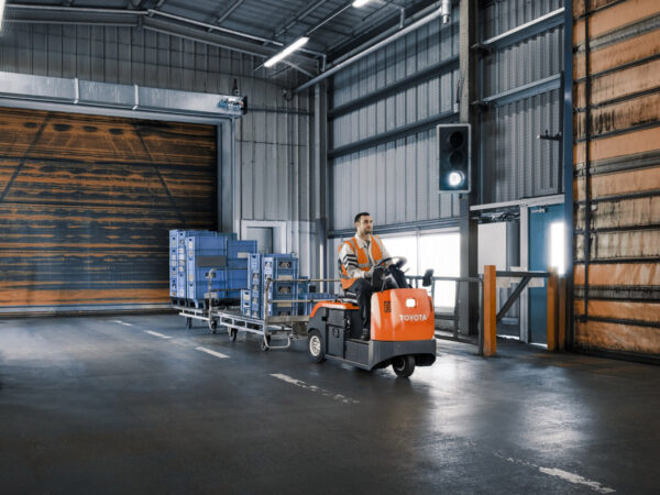 Tow Tractors - Image 4