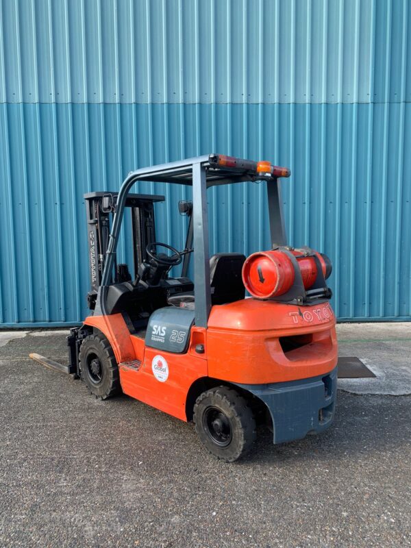 Toyota 42-7FGF25 LPG (2.5t) - Image 3