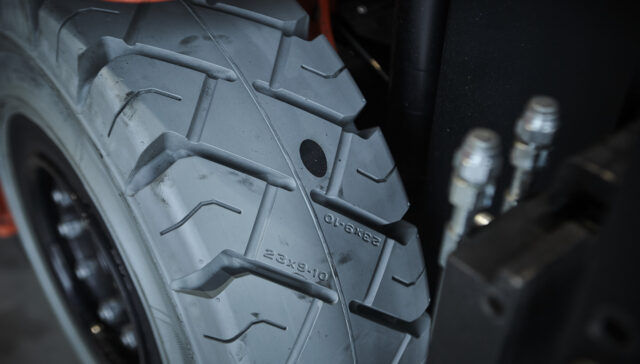 Forklift tyre