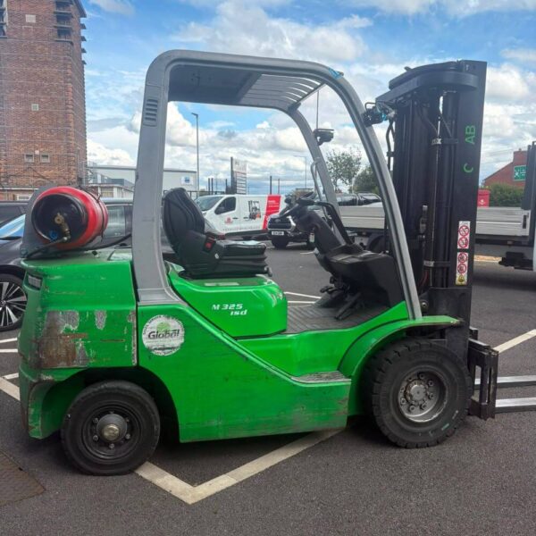 Cesab M325GV LPG Forklift - Image 4
