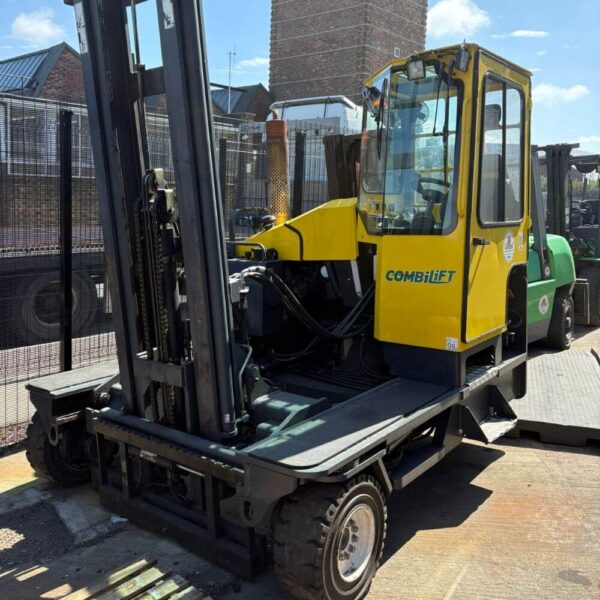 C5000XL Multidirectional Forklift